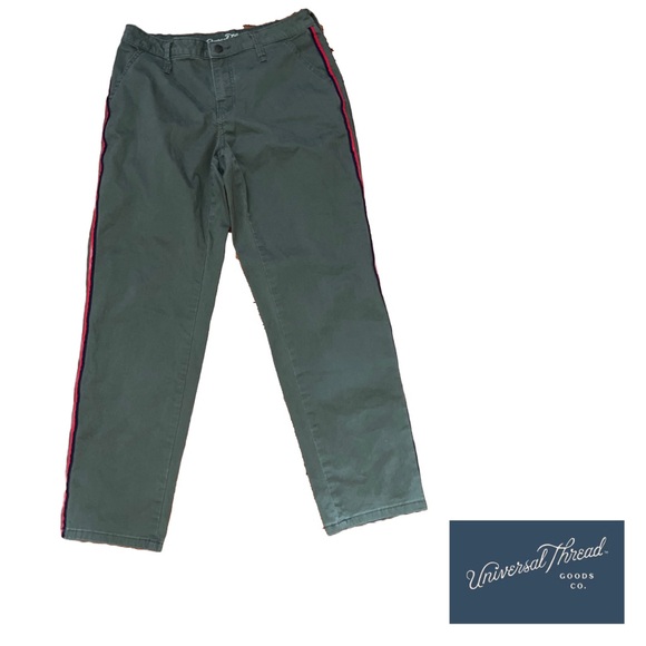Universal Threads | Olive Cargo Pants | Size 6/28 - Picture 2 of 4